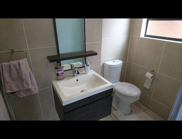 3 BEDROOM PROPERTY TO RENT IN OLIVEDALE